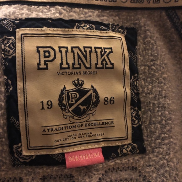 Vs pink hoodie medium - Picture 2 of 3